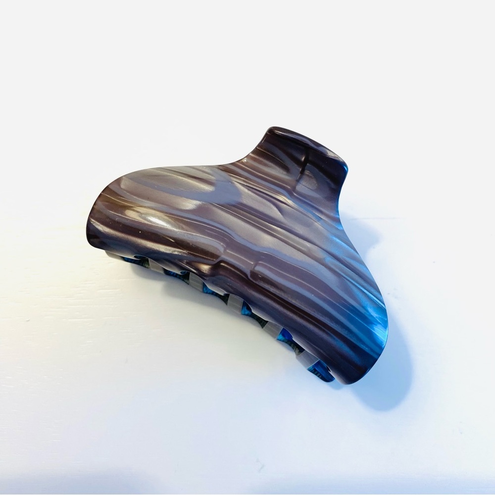 NWOT Camila Paris Hair Clip/Jaw